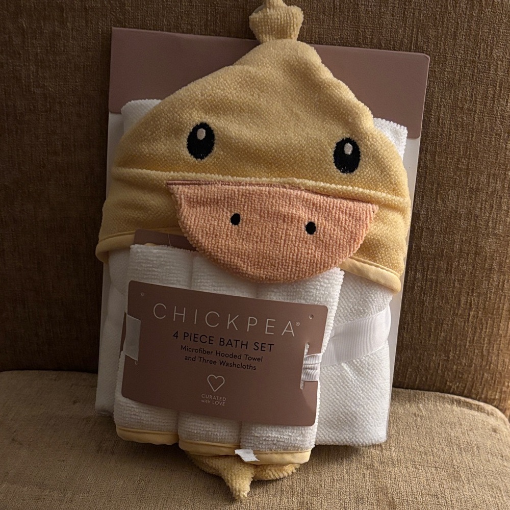 NWT baby bath set